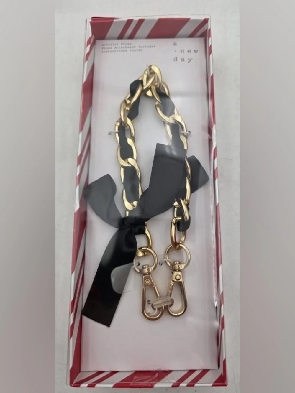 Unbranded attach ribbon design